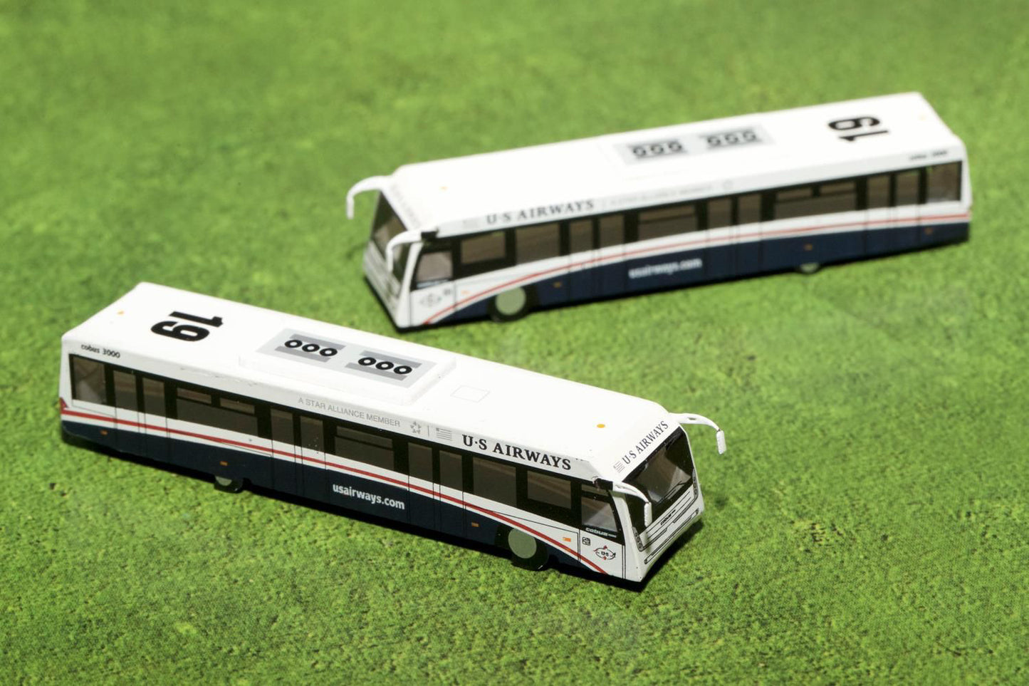 Cobus 3000 Passenger Bus White and Blue "US Airways Shuttle Bus" 2 Piece Set "Gemini 200" Series Diecast Models by GeminiJets