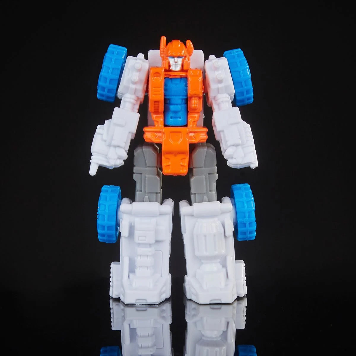 Transformers Generations Selects Titan Class Guardian Robot and Lunar-Tread Action Figure Toy